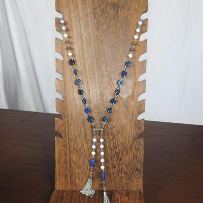 Beautiful fashion costume necklace