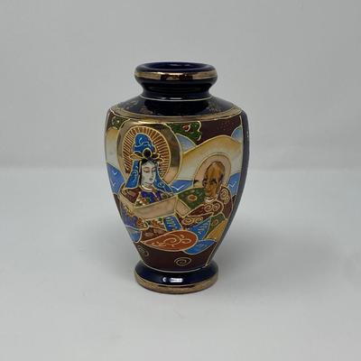 Hand-Painted Decorative Japan Vase