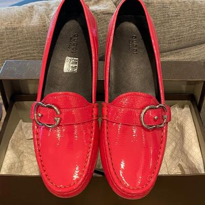 New Authentic Women's Gucci Shoes- Size 40 EU/9.5 US