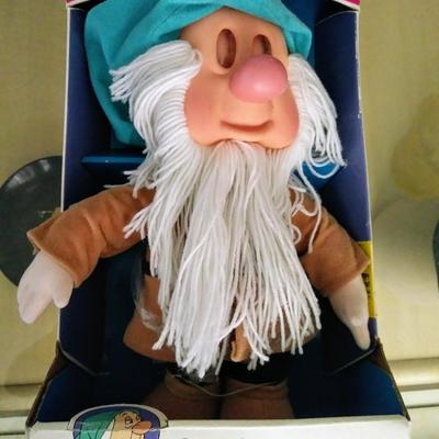 Vintage Disney - Mattel SLEEPY Dwarf 