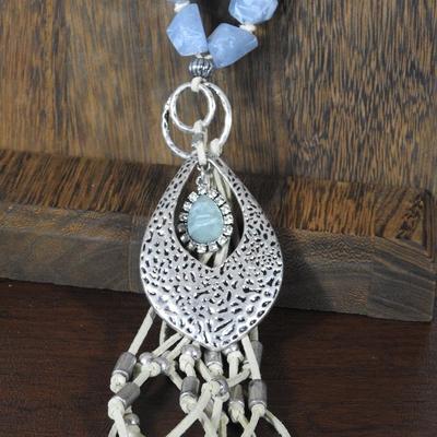 Fashion costume jewelry necklace