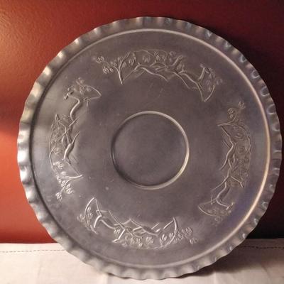 Everlast Hand Forged 18â€ Round Ruffled Aluminum Tray Patterned with Leaping Gazelle