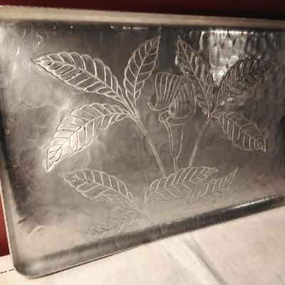 Intaglio Design By E.M.P.C. 14" by 9" Aluminum Tray