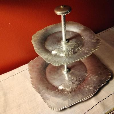 Continental Silver Corp Wild Rose Brilliantone Aluminum Two Tier Tray