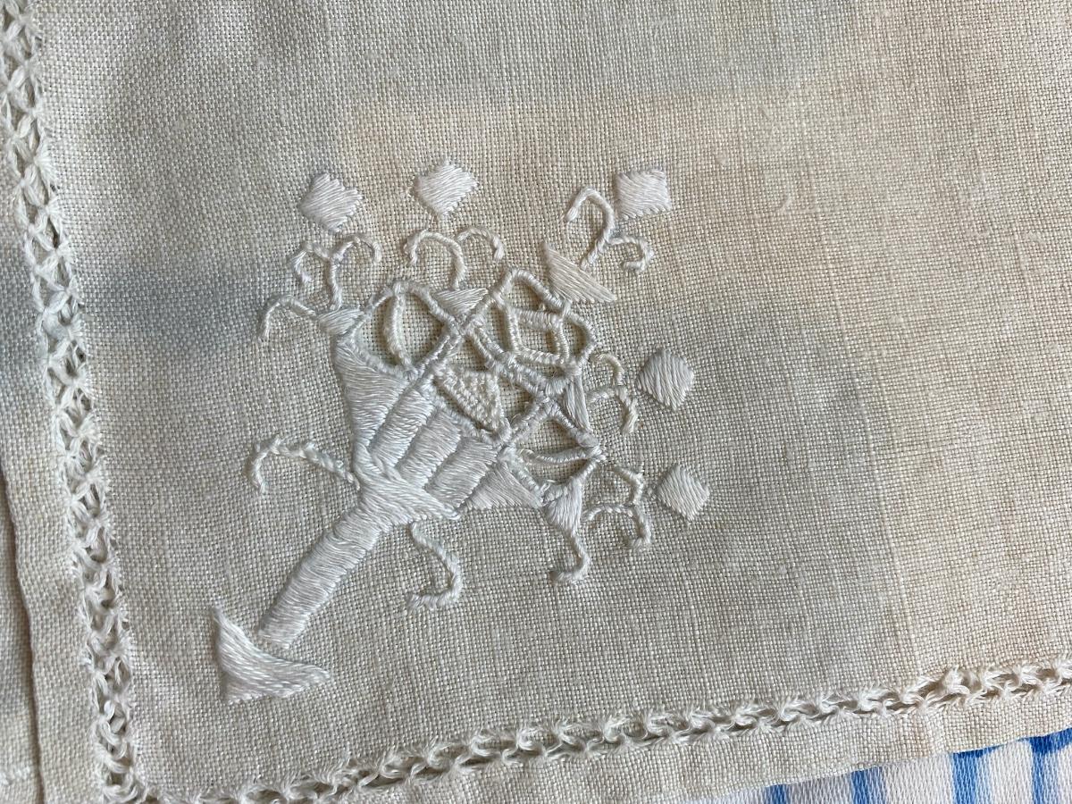 Vintage Hand Stitched Linen Table Cloth and Napkins