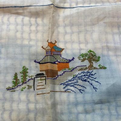 Fun Vintage Luncheon or Bridge Table Cloth and Napkins