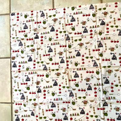 Vintage Kitchen Bridge Cloth - so charming w green and red retro kitchen utensils