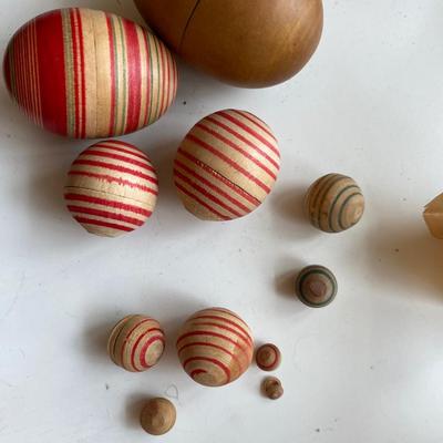Rare Set 5 19th C Folk Art Nesting Wooden Colorful  Woodgrain & Handpainted  Darning Eggs