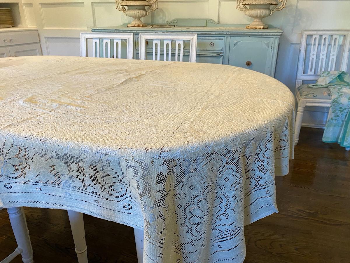 Antique Lace Table Cloth
