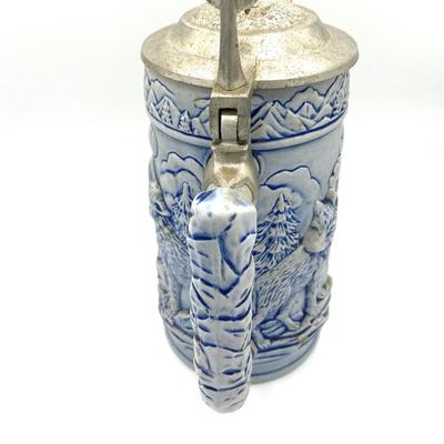 LaangtonCrown "Scouting the Bluffs" Tankard, art work by Kevin Daniel