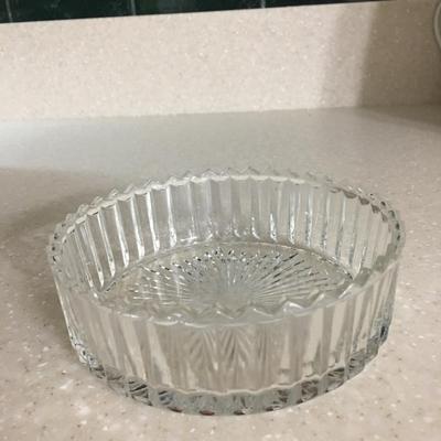 Round ribbed glass wine bottle coaster