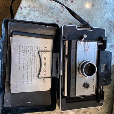 Vintage Polaroid Automatic Folding Instant Land Camera 101 w Paul Francis Kerr Photos in Cold Case