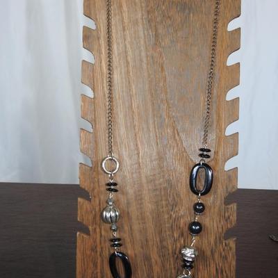 Fashion costume jewelry necklace