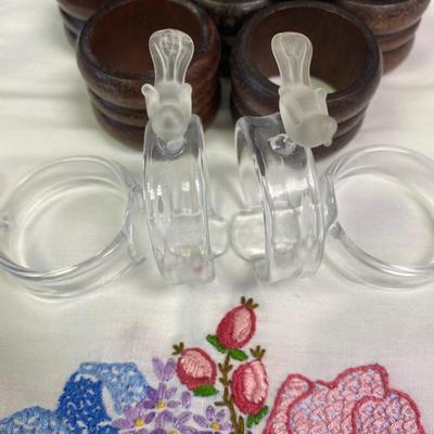 Pretty Runner and Napkin Rings
