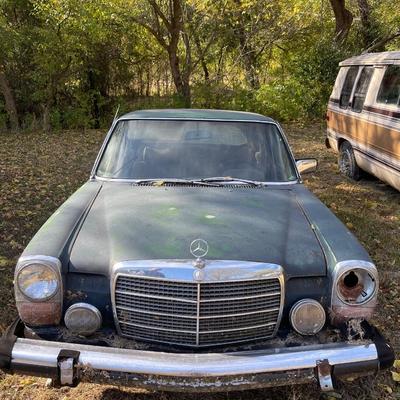 1972 230 Diesel Mercedes