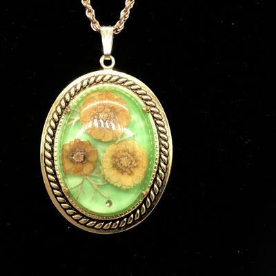 Vintage Green/Yellow Dried Floral Flower Translucent ResinTiny Faux Diamond  Gold Necklace Pendant