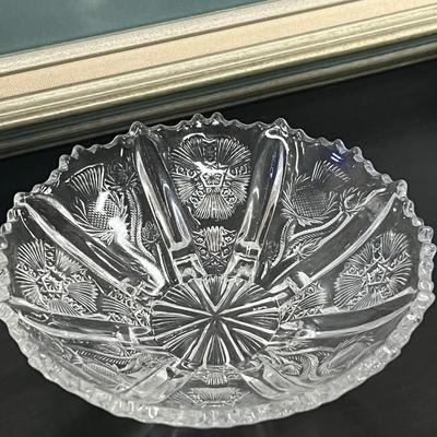 Bowls and decorative Crystals