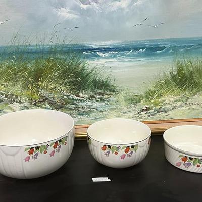 Set Of Bowls
