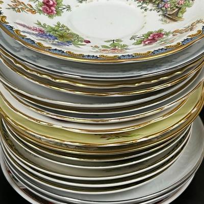 Wonderful LOT of TEACUPS FAMOUS BRANDS