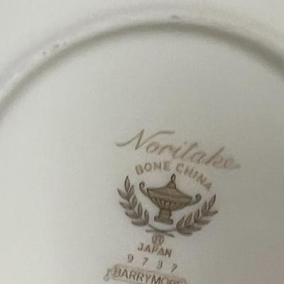 Wonderful LOT of TEACUPS FAMOUS BRANDS