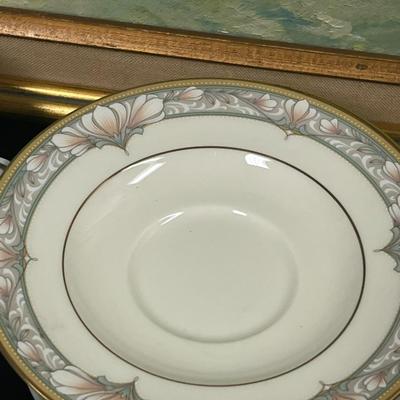 Wonderful LOT of TEACUPS FAMOUS BRANDS