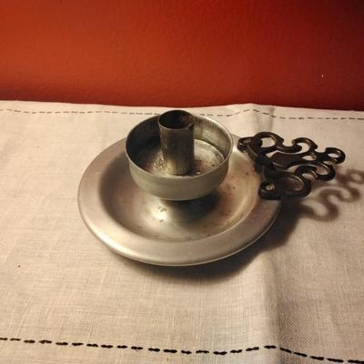 Aluminum candlestick holder with handle