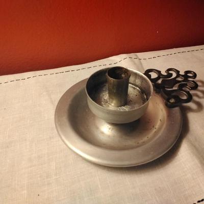 Aluminum candlestick holder with handle