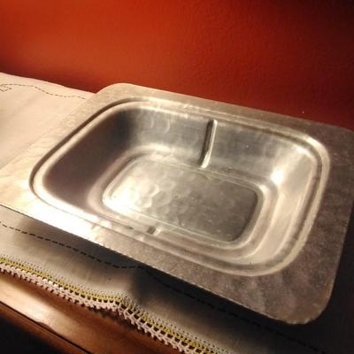 Hammered Aluminum Deep dish tray