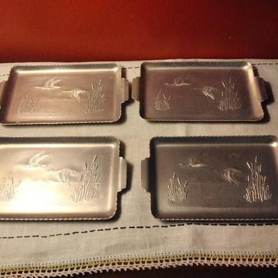 Aluminum Duck patterened serving trays