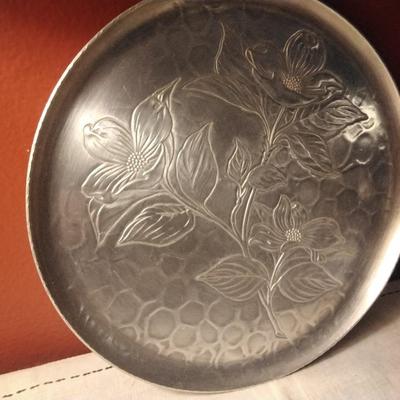 Hammered Aluminum flower patterned circular serving tray