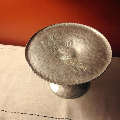 Hammered Aluminum cake display tray