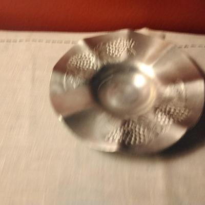 Everlast Forged Aluminum hammered small jam jar under plate dish