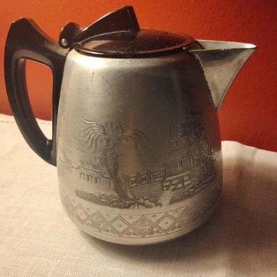 Vintage Swan Brand Willo Ware Aluminum Tea/Coffee Pot Made in England 1 1/2 Pint Blue Willow Pattern