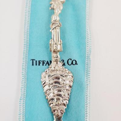 TIFFANY & CO STERLING SILVER RARE RETIRED CHRISTMAS SPOON W/ ORIGINAL BOX