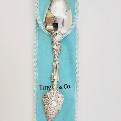 TIFFANY & CO STERLING SILVER RARE RETIRED CHRISTMAS SPOON W/ ORIGINAL BOX