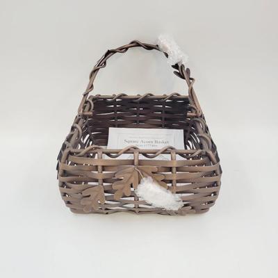 NEW IMPROVEMENTS METAL SQUARE ACORN BASKET