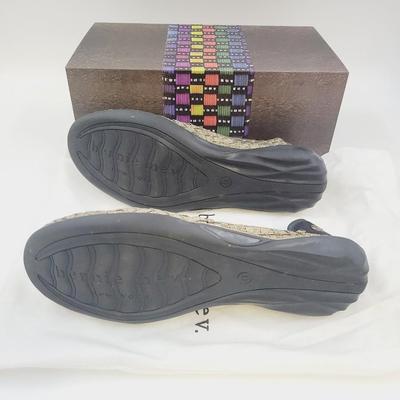 LIKE NEW BM BERNIE MEV SIZE 41 WOVEN SLIP ON SHOES