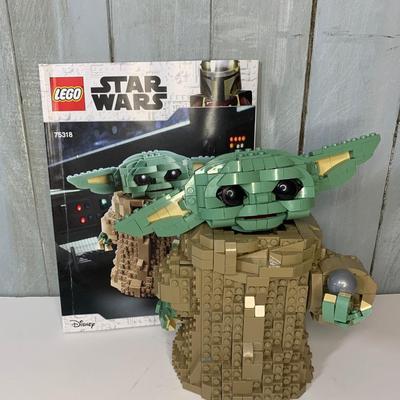 LOT 21R: LEGO Sculpture Star Wars: The Child (75318) Baby Yoda   &  Star Wars Stamper/Ink Pads