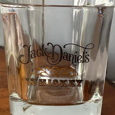 LOT 23R: Vintage Jack Daniels Decanter, Glasses & Wooden Lazy Susan