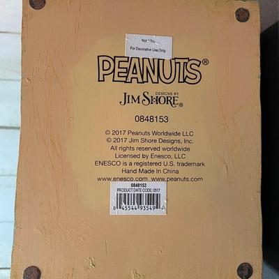 LOT C36: Peanuts Designed by Jim Shore