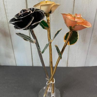 LOT C40: Steven Singer 24 Karat Gold Dipped Roses