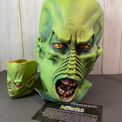 LOT C43: Monster Distortions Unlimited Mask
