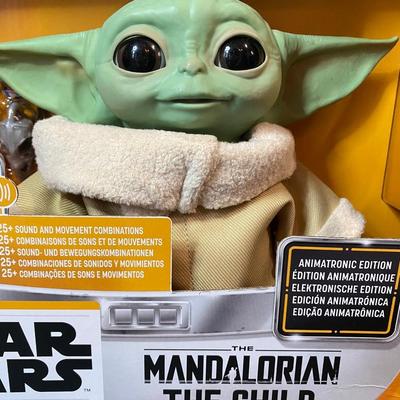 LOT C45: Star Wars Baby Yoda Toys - Great Gifts