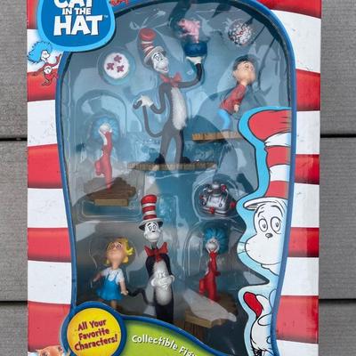 LOT C59: Official Movie Merchandise Large Talking Cat in the Hat and figurines in the box