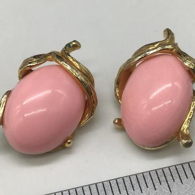 Cute Vintage Pink Clip on Earrings