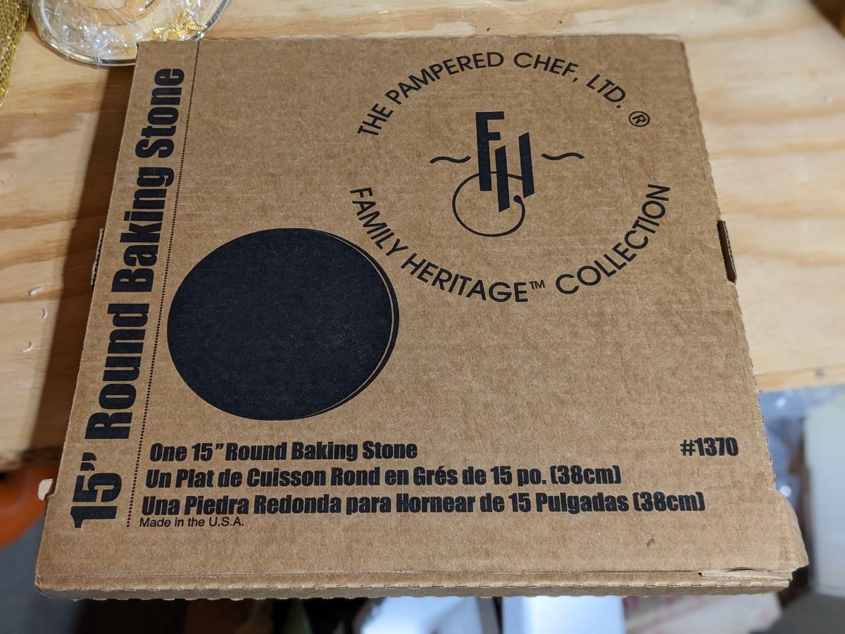 NIB 15" Round Baking Stone The Pampered Chef