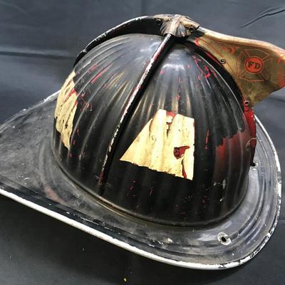 FIREFIGHTERS HELMET
