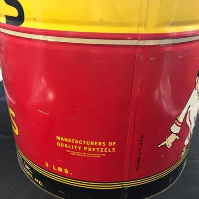 LARGE BECKERS TIN