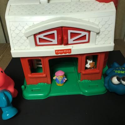 VINTAGE FISHER PRICE