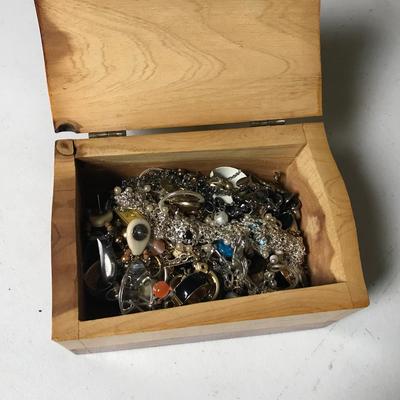 ESTATE JEWELRY